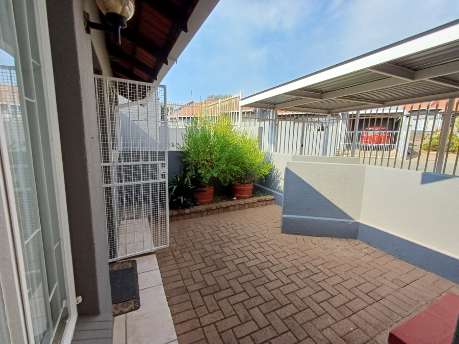 3 Bedroom Property for Sale in Langenhovenpark Free State